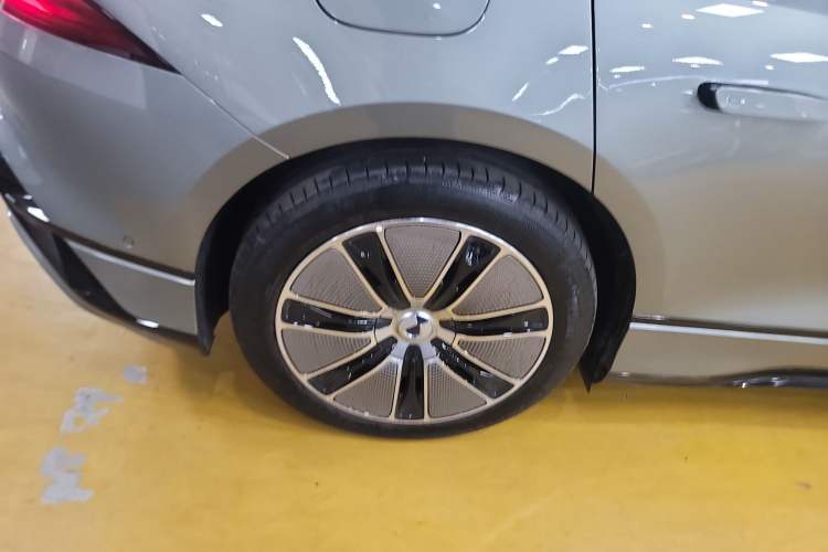 Used Denza Z9GT 2024 1100 Four-Wheel Drive Max Edition Exterior 8