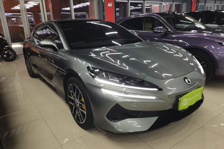 Used Denza Z9GT 2024 1100 Four-Wheel Drive Max Edition Front Right 45 Deg
