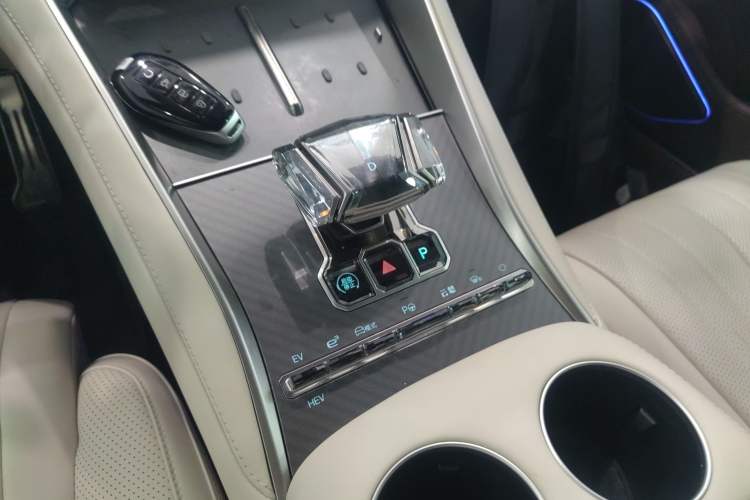 Used Denza Z9GT 2024 1100 Four-Wheel Drive Ultra Version Gear Lever
