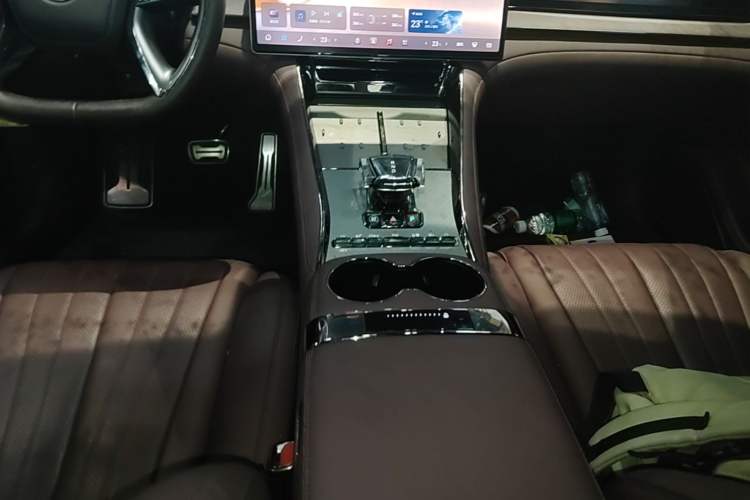 Used Denza Z9GT 2024 1100 Four-Wheel Drive Max Edition Gear Lever