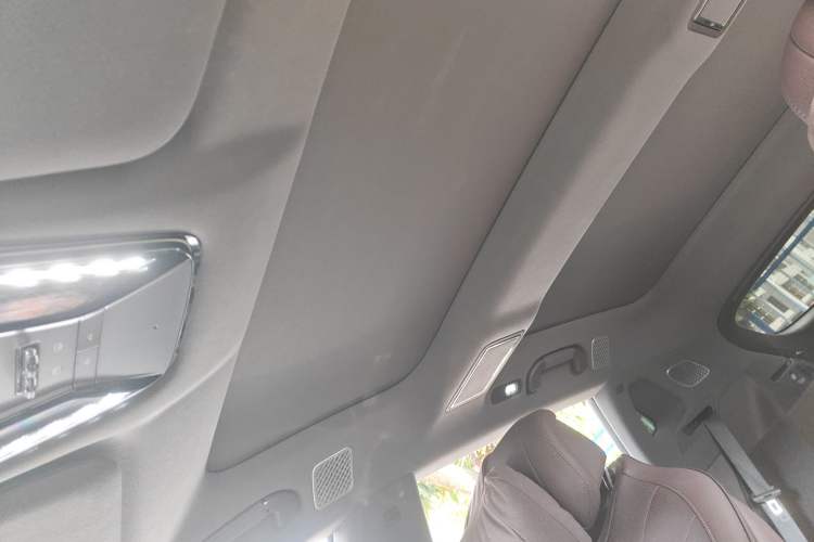Used Denza Z9GT 2024 630 All-Wheel Drive Pro Version Headliner