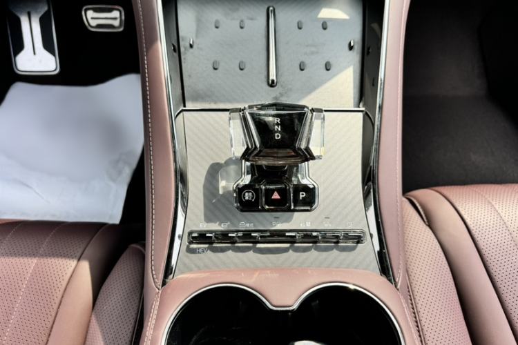 Used Denza Z9GT 2024 1100 4x4 Max First Edition Interior 3