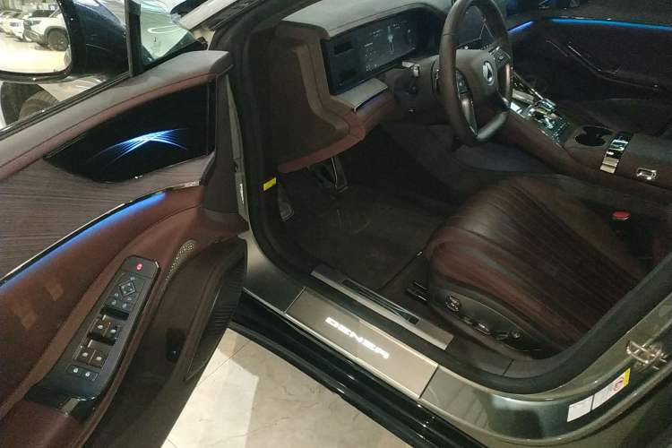 Used Denza Z9GT 2024 1100 4x4 Max First Edition Interior 3