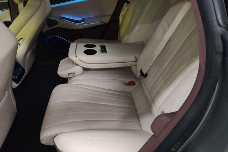 Used Denza Z9GT 2024 1100 Four-Wheel Drive Ultra Version Interior 4
