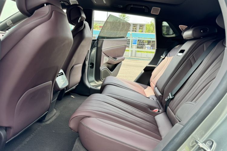 Used Denza Z9GT 2024 1100 4x4 Max First Edition Interior 6