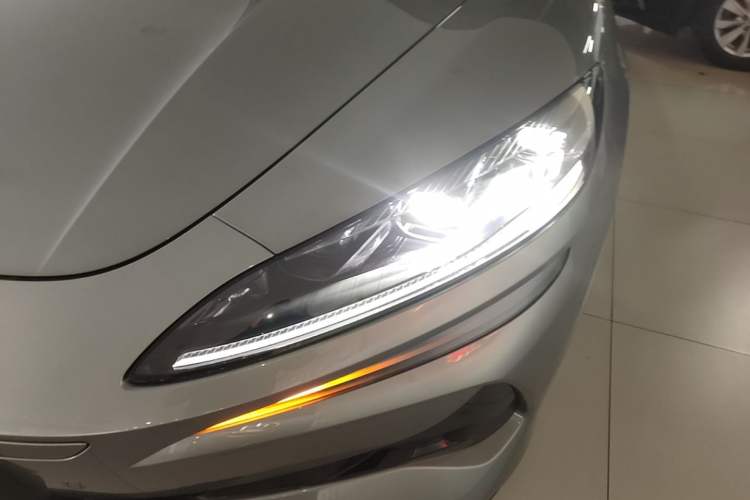 Used Denza Z9GT 2024 1100 Four-Wheel Drive Ultra Version Left Front Headlight