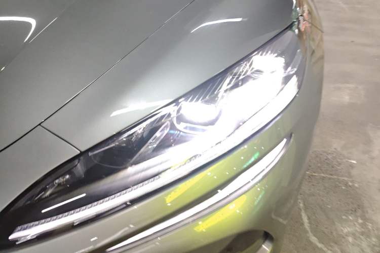 Used Denza Z9GT 2024 1100 Four-Wheel Drive Ultra Version Left Front Headlight