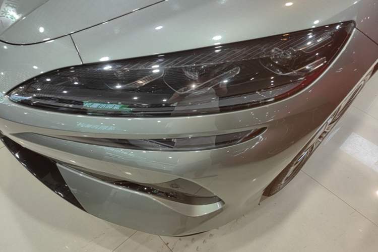 Used Denza Z9GT 2024 1100 Four-Wheel Drive Max Edition Left Front Headlight