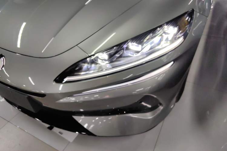 Used Denza Z9GT 2024 1100 Four-Wheel Drive Max Edition Left Front Headlight