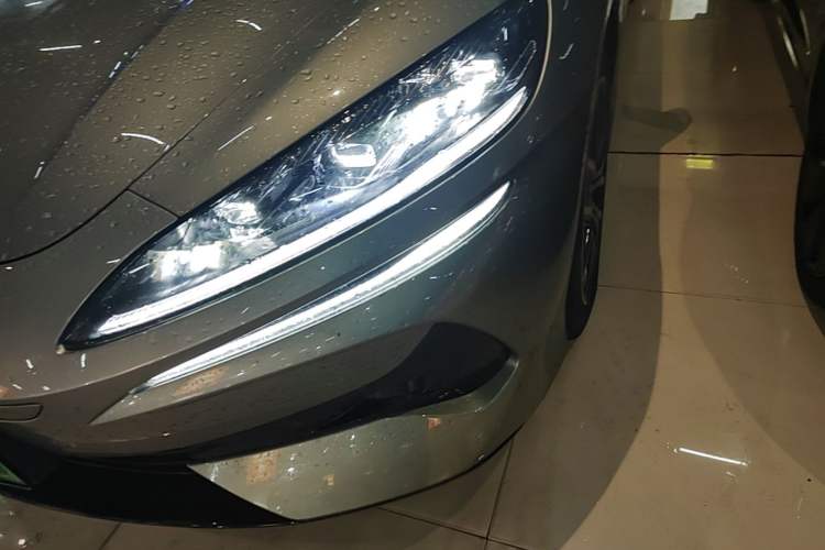 Used Denza Z9GT 2024 1100 Four-Wheel Drive Max Edition Left Front Headlight