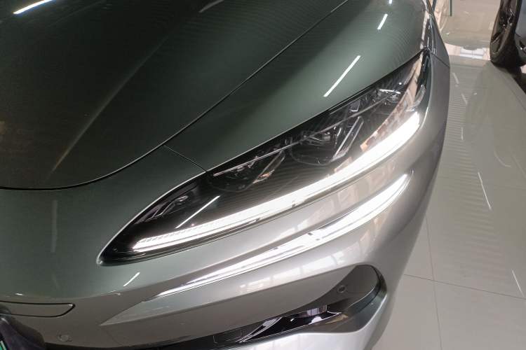 Used Denza Z9GT 2024 1100 Four-Wheel Drive Max Edition Left Front Headlight