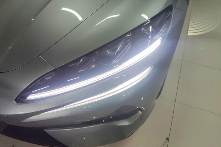 Used Denza Z9GT 2024 1100 4x4 Ultra First Edition Left Front Headlight