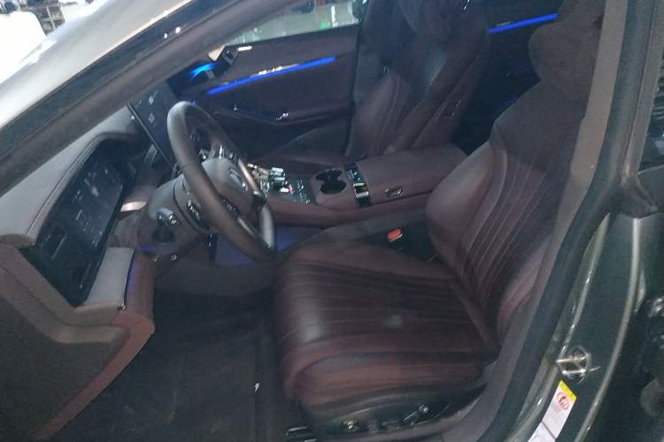Used Denza Z9GT 2024 1100 4x4 Max First Edition Left Front Seat