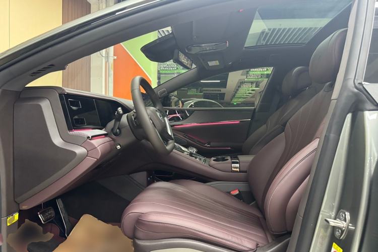 Used Denza Z9GT 2024 1100 4x4 Ultra First Edition Left Front Seat