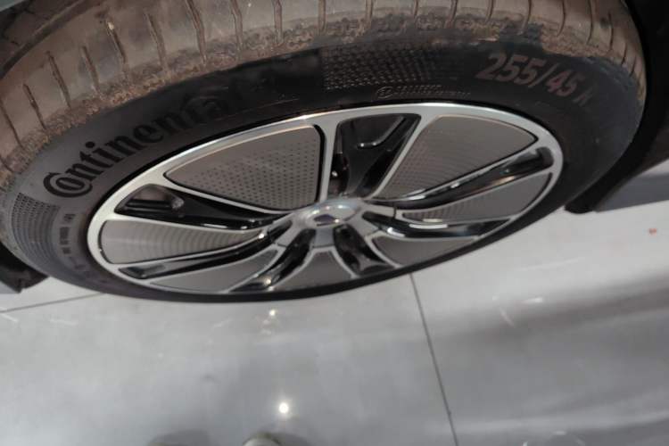 Used Denza Z9GT 2024 1100 Four-Wheel Drive Max Edition Left Front Wheel Hub