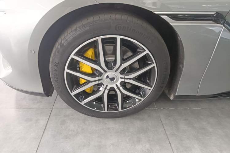Used Denza Z9GT 2024 1100 4x4 Pro Version Left Front Wheel Hub