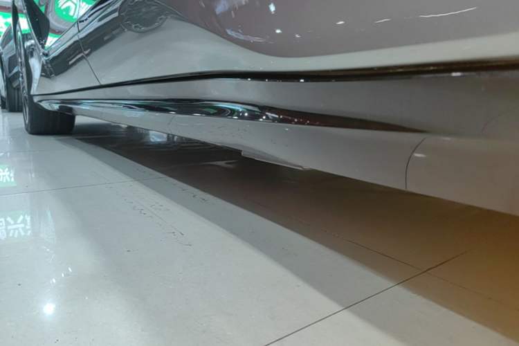 Used Denza Z9GT 2024 1100 Four-Wheel Drive Max Edition Left Side Sill