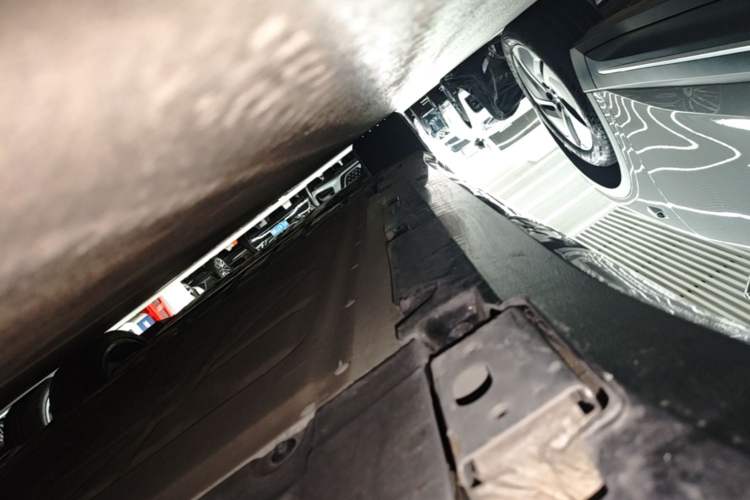 Used Denza Z9GT 2024 1100 Four-Wheel Drive Ultra Version Left Side Sill