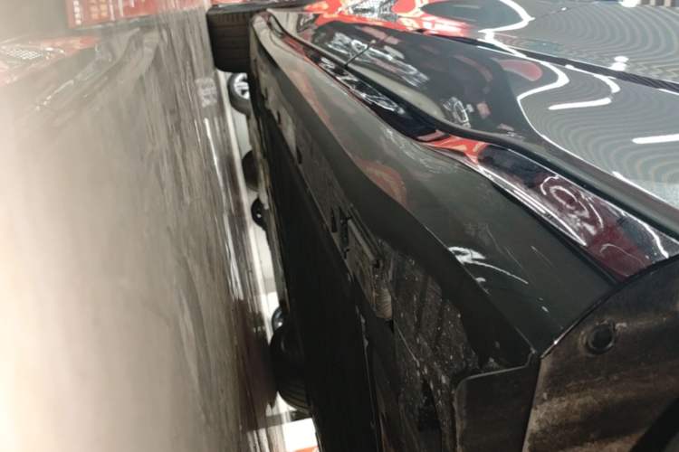 Used Denza Z9GT 2024 1100 Four-Wheel Drive Ultra Version Left Side Sill