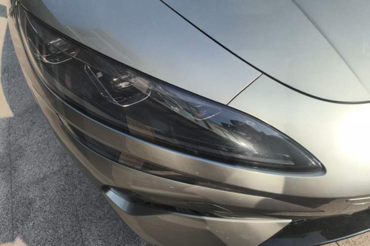 Used Denza Z9GT 2024 1100 4x4 Max First Edition Right Front Headlight