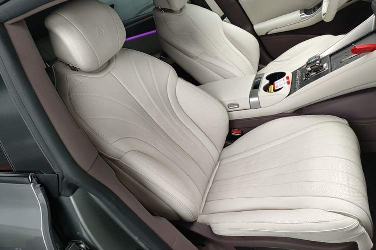 Used Denza Z9GT 2024 1100 Four-Wheel Drive Max Edition Right Front Seat