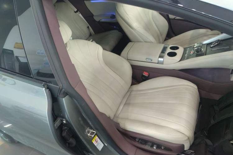 Used Denza Z9GT 2024 1100 Four-Wheel Drive Ultra Version Right Front Seat