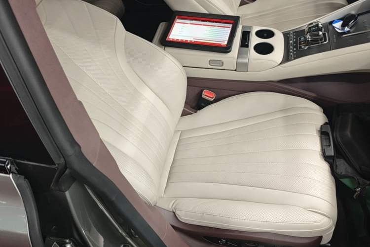 Used Denza Z9GT 2024 1100 Four-Wheel Drive Ultra Version Right Front Seat