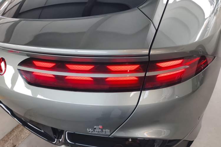 Used Denza Z9GT 2024 1100 4x4 Max First Edition Right Rear Taillight