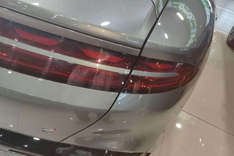 Used Denza Z9GT 2024 1100 Four-Wheel Drive Max Edition Right Rear Taillight