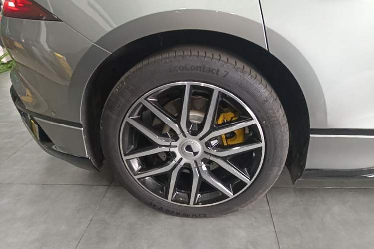 Used Denza Z9GT 2024 1100 4x4 Pro Version Right Rear Wheel Hub