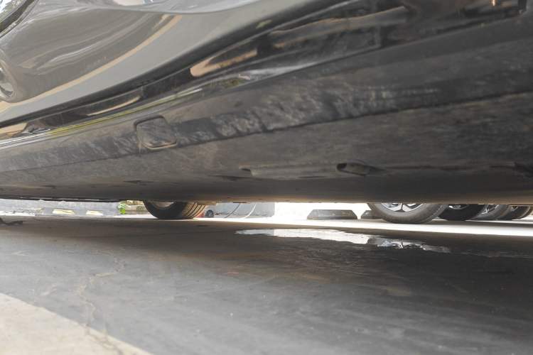 Used Denza Z9GT 2024 630 All-Wheel Drive Pro Version Right Side Sill