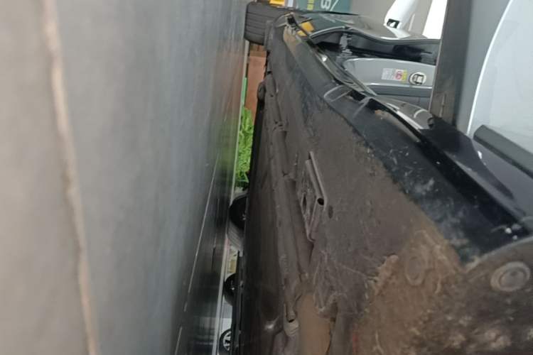 Used Denza Z9GT 2024 1100 4x4 Pro Version Right Side Sill