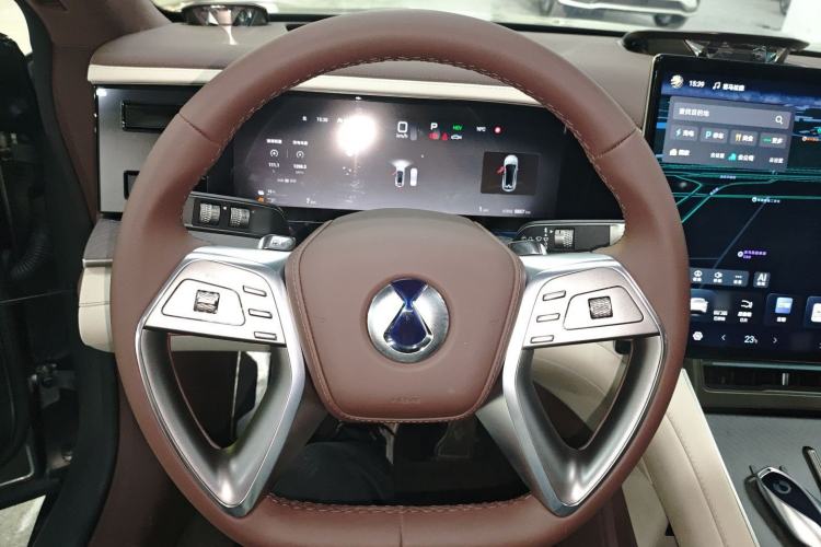 Used Denza Z9GT 2024 1100 Four-Wheel Drive Ultra Version Steering Wheel