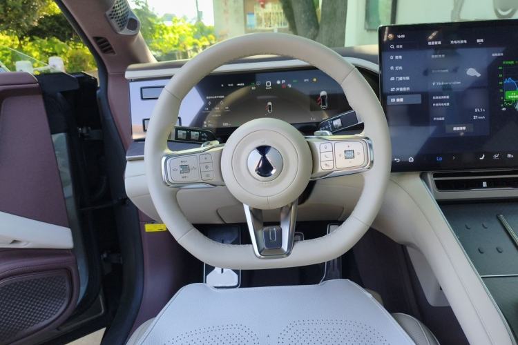 Used Denza Z9GT 2024 1100 4x4 Pro Version Steering Wheel