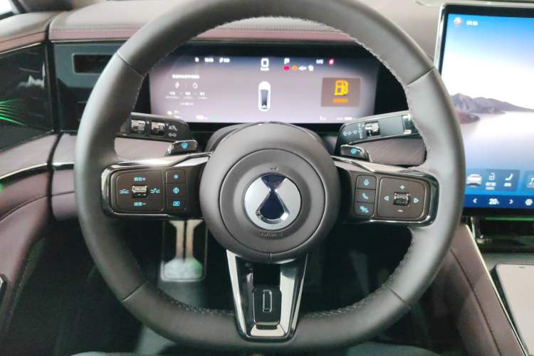 Used Denza Z9GT 2024 1100 Four-Wheel Drive Ultra Version Steering Wheel