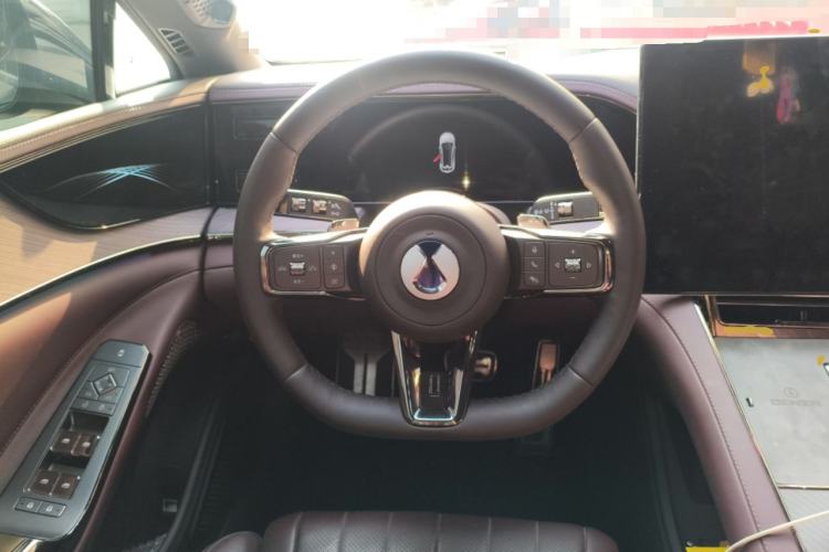 Used Denza Z9GT 2024 1100 4x4 Max First Edition Steering Wheel