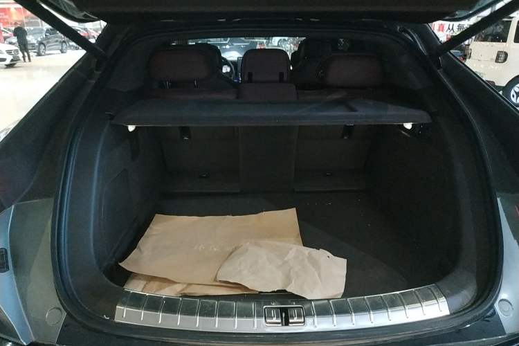 Used Denza Z9GT 2024 1100 4x4 Max First Edition Trunk