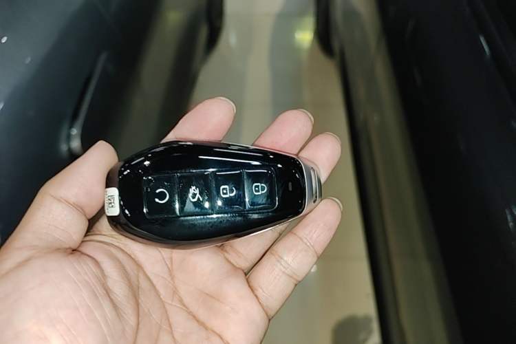 Used Denza Z9GT 2024 1100 Four-Wheel Drive Max Edition Vehicle Key