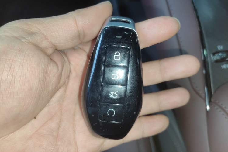 Used Denza Z9GT 2024 1100 Four-Wheel Drive Max Edition Vehicle Key
