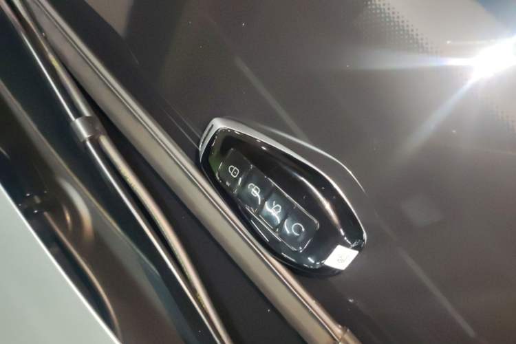 Used Denza Z9GT 2024 1100 4x4 Ultra First Edition Vehicle Key