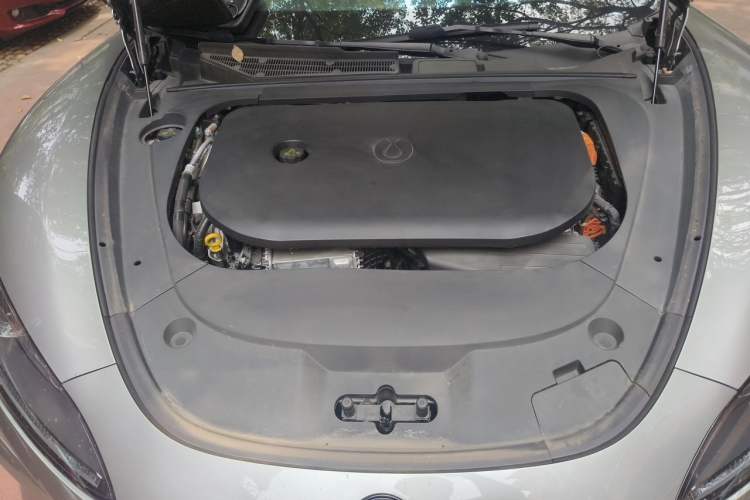 Used Denza Z9GT 2024 1100 Four-Wheel Drive Max Edition Engine Bay