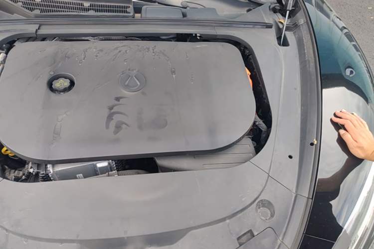 Used Denza Z9GT 2024 1100 Four-Wheel Drive Ultra Version Engine Bay Left