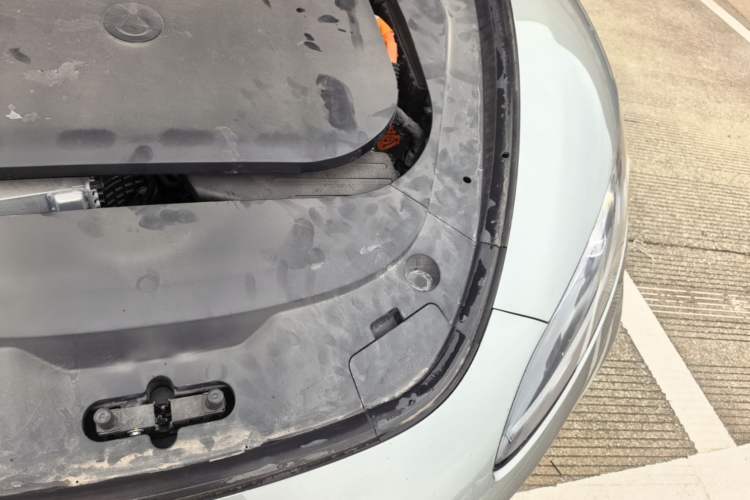 Used Denza Z9GT 2024 1100 Four-Wheel Drive Max Edition Engine Bay Left