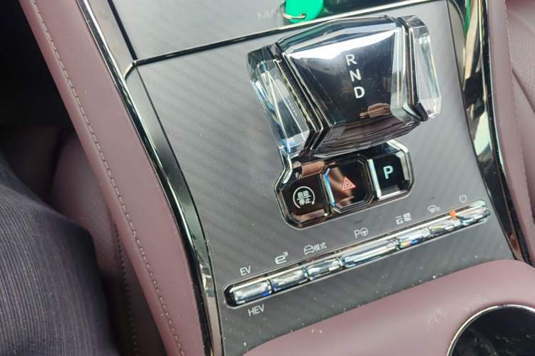 Used Denza Z9GT 2024 1100 Four-Wheel Drive Ultra Version Gear Lever
