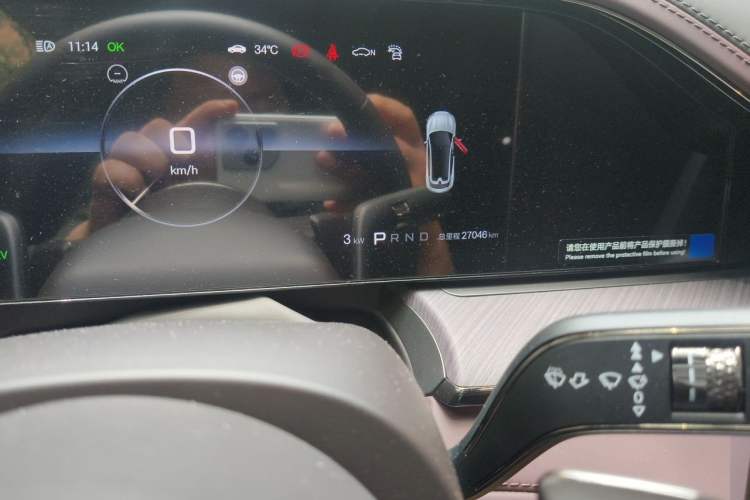 Used Denza Z9GT 2024 1100 Four-Wheel Drive Max Edition Odometer Close Up