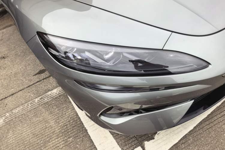 Used Denza Z9GT 2024 1100 Four-Wheel Drive Max Edition Right Front Headlight