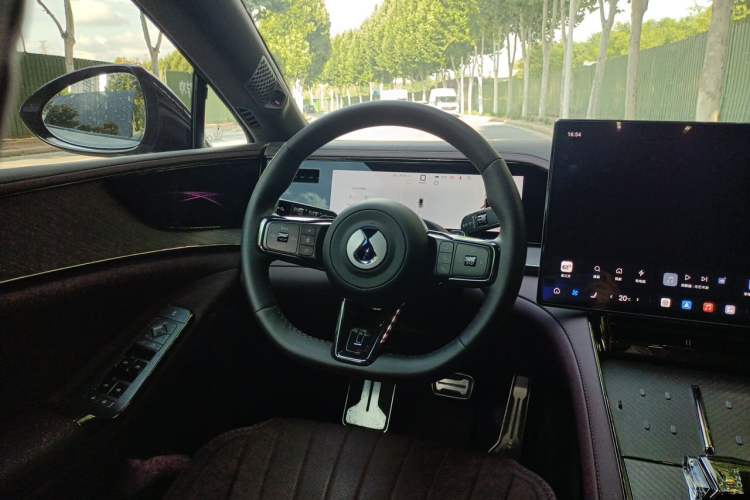 Used Denza Z9GT 2024 1100 4x4 Pro Version Steering Wheel