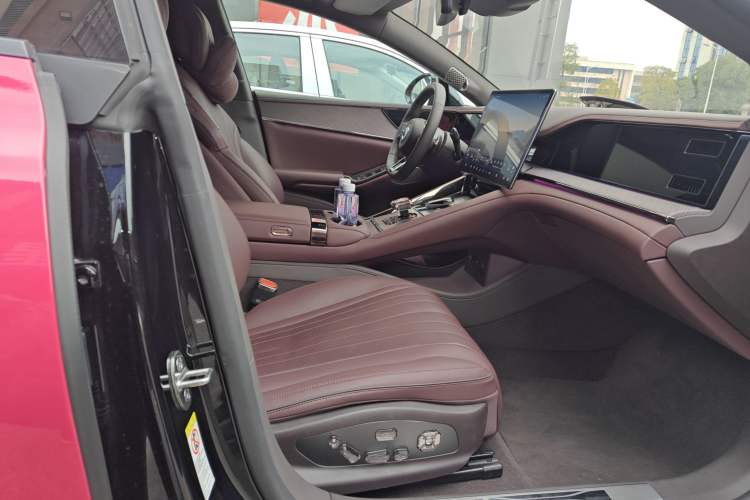 Used Denza Z9GT 2024 1100 Four-Wheel Drive Max Edition Right Front Seat