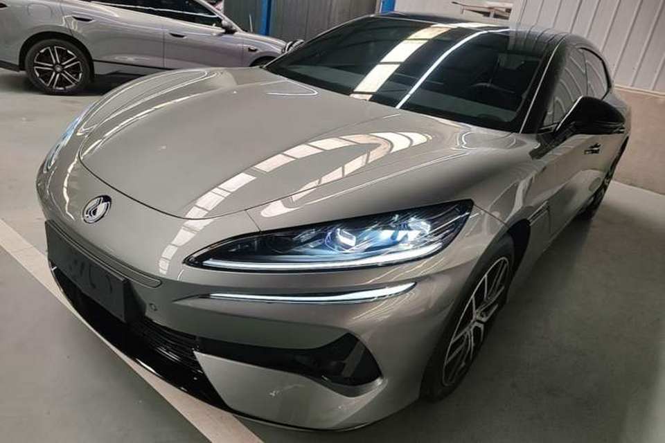 Denza Z9GT 2024
