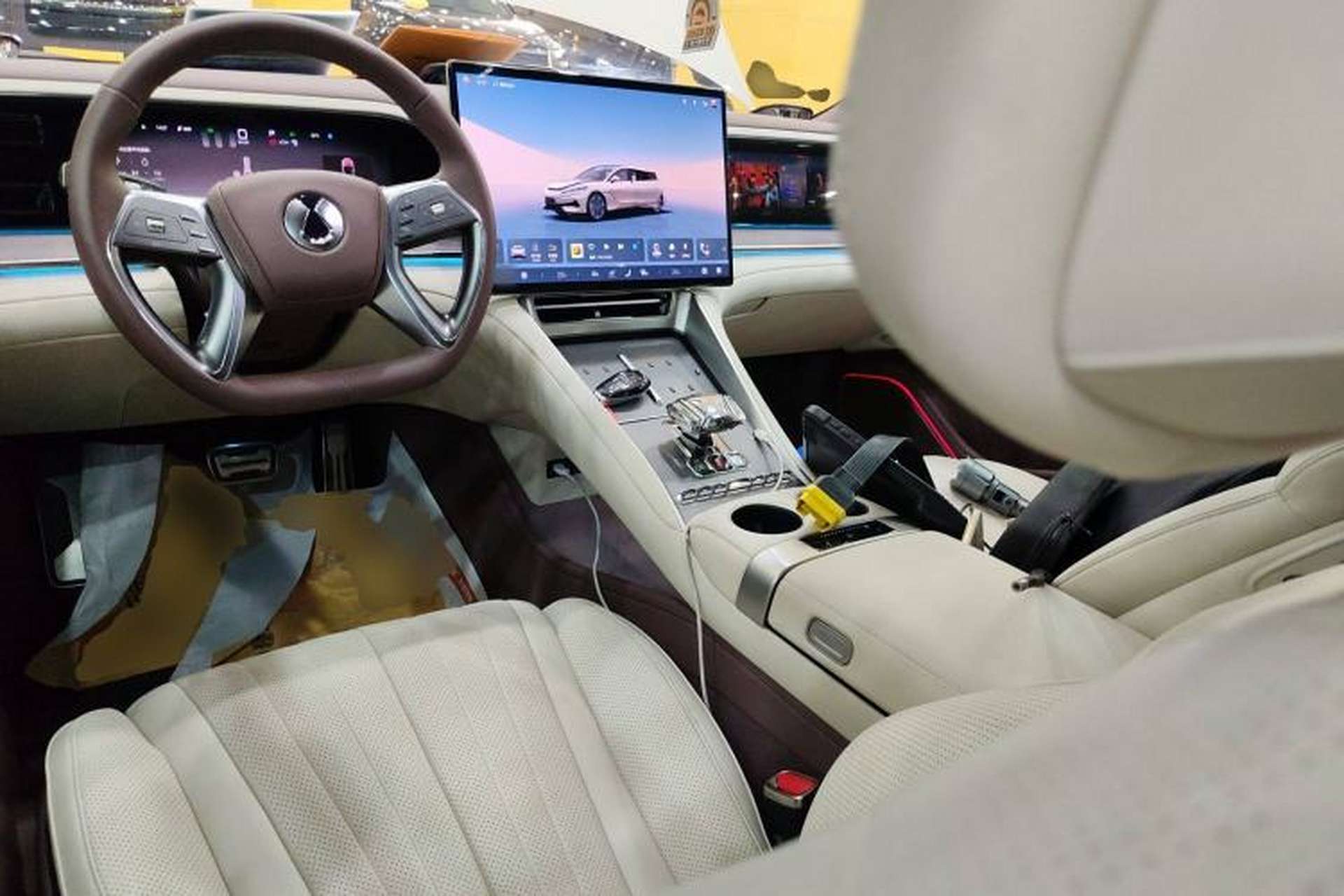 Used Denza Z9GT 2024 1100 Four-Wheel Drive Ultra Version Center Console